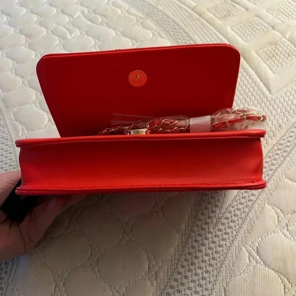 Bebe NWT Red Cross body - Picture 9 of 9